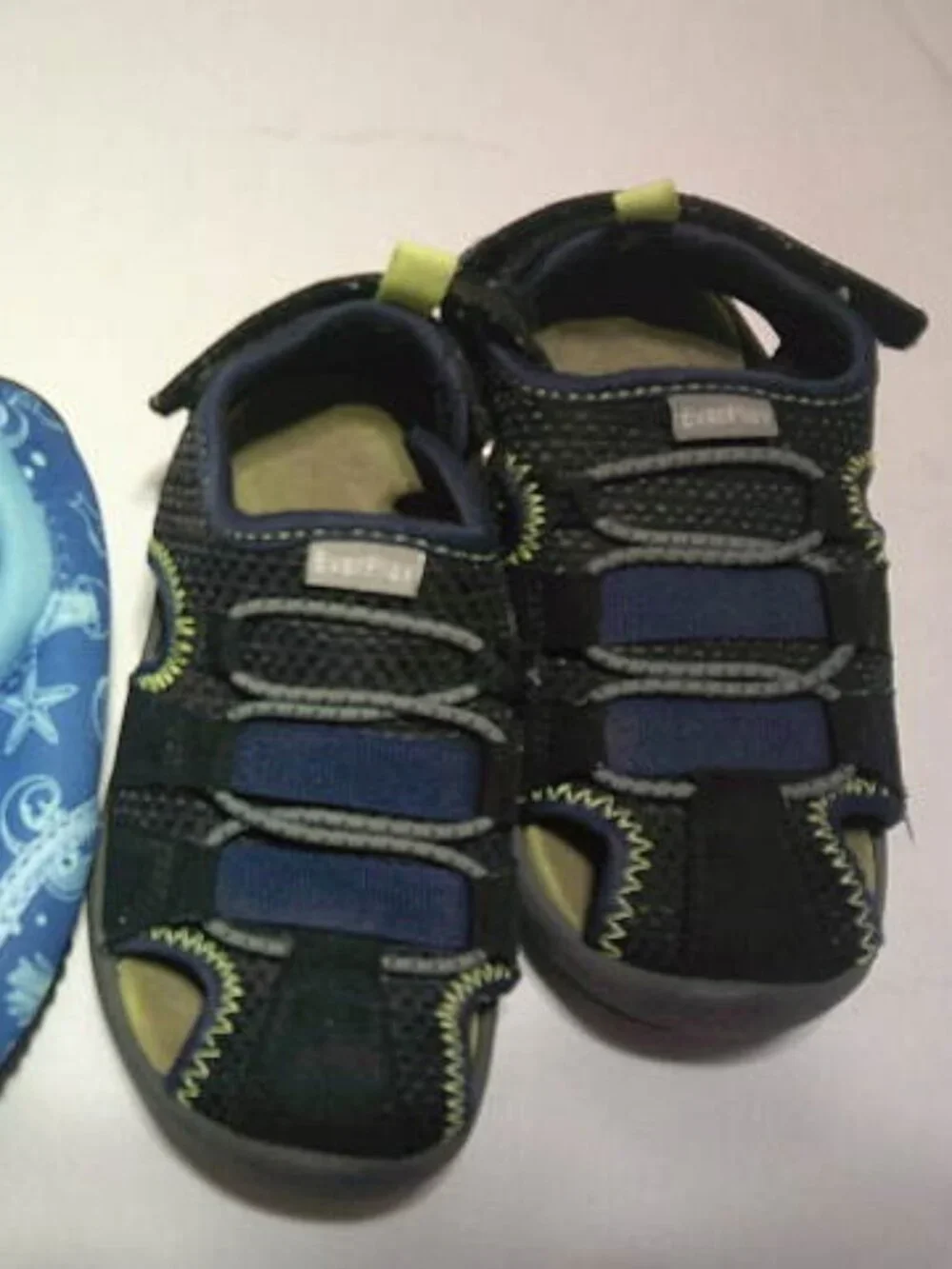 NEW BOYS SHOES LOT OSHKOSH SANDALS  & WATER SHOES BLUE SIZE 8 SMALL 👦